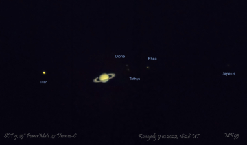 Saturn-měsíce-202210091828-d